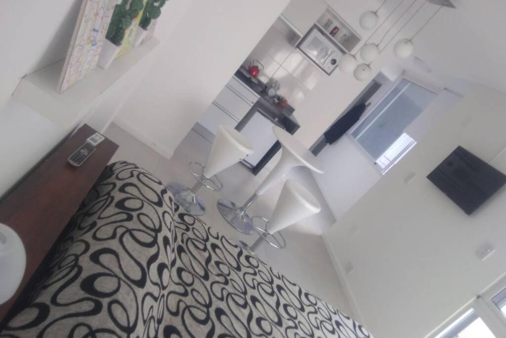 Amplio Loft En Zona Parque España Apartamento Rosario